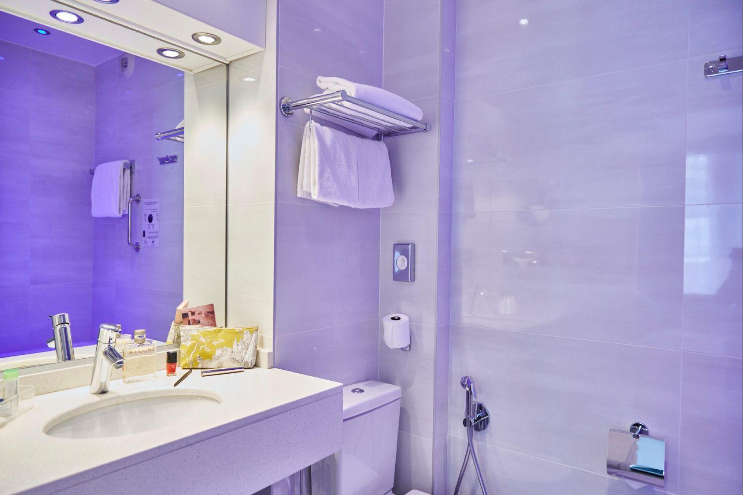 Chambre Prestige Balnéo | Best Western Plus Hôtel Carlton à Annecy