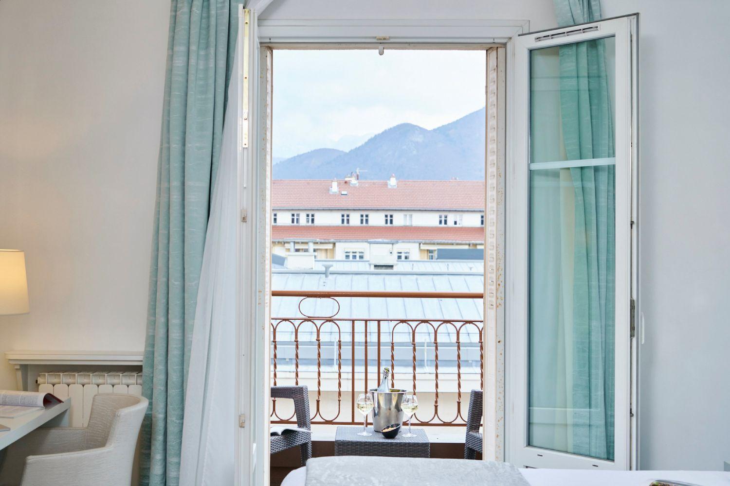 Chambre Confort Balcon | Best Western Plus Hôtel Carlton à Annecy
