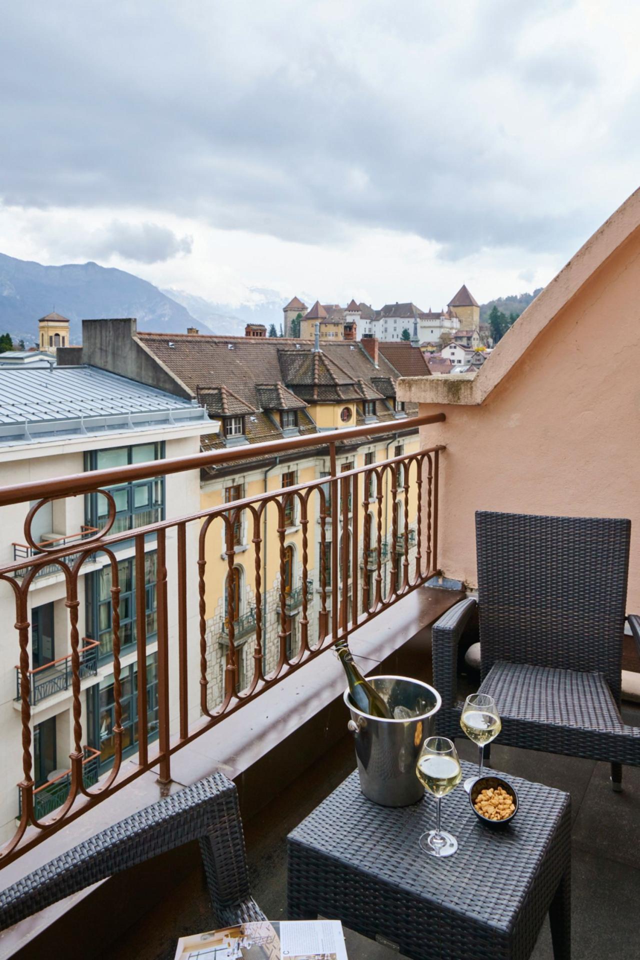 Chambre Confort Balcon | Best Western Plus Hôtel Carlton à Annecy